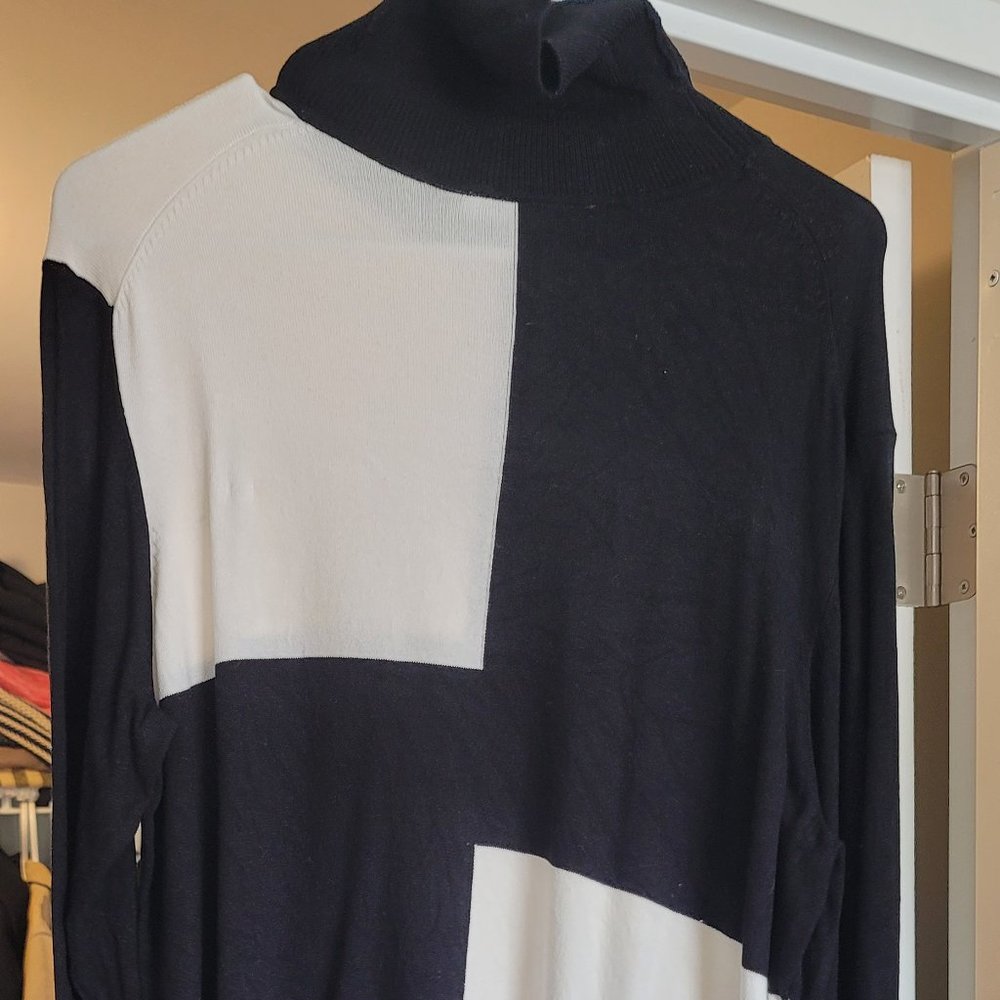 Black and white checkered turtleneck Lrg